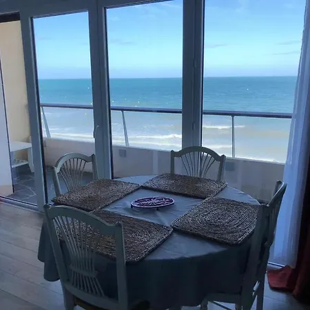 Διαμέρισμα Face A La *