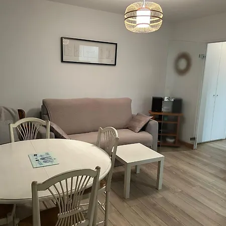 Face A La Apartment *