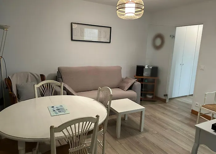 Face A La Apartment *